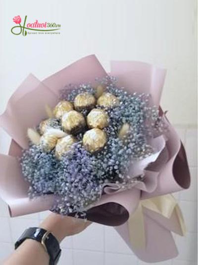 Chocolate bouquet with blue baby flowers