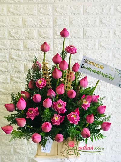 The congratulatory lotus box - Vietnamese beauty