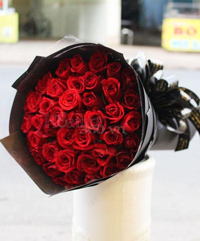 Birthday flowers - Silently beside you