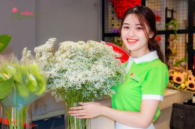 Top ảnh nhân viên shop hoa cực dễ thương