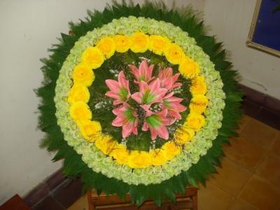 Vòng hoa chia buồn quận 2
