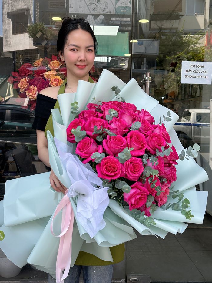 Order Rose Bouquet Online with 360Flowers