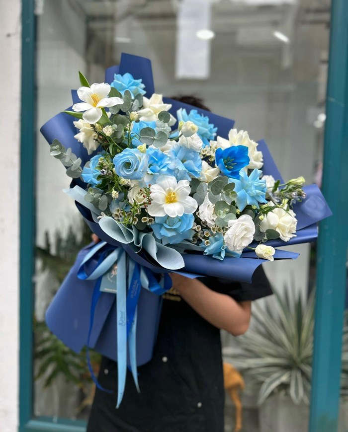 Mixed flower bouquet for boyfriend